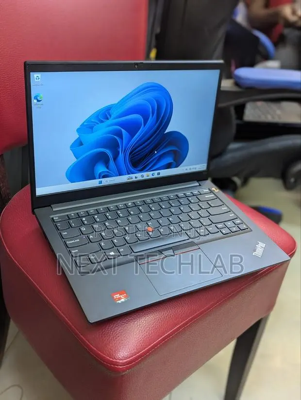Laptop Lenovo ThinkPad E14 Gen 2 12GB AMD Ryzen 7 SSD 256GB · Photo 1