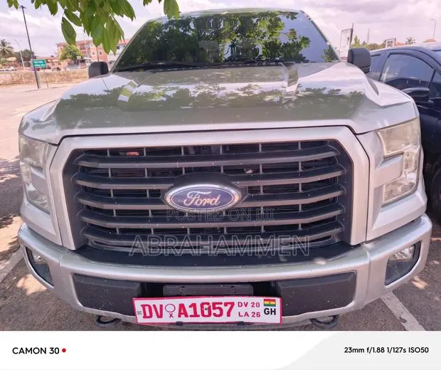 Ford F-150 XLT 4x4 Regular Cab Styleside 8 ft. box 141 in. WB 2017 · Photo 1