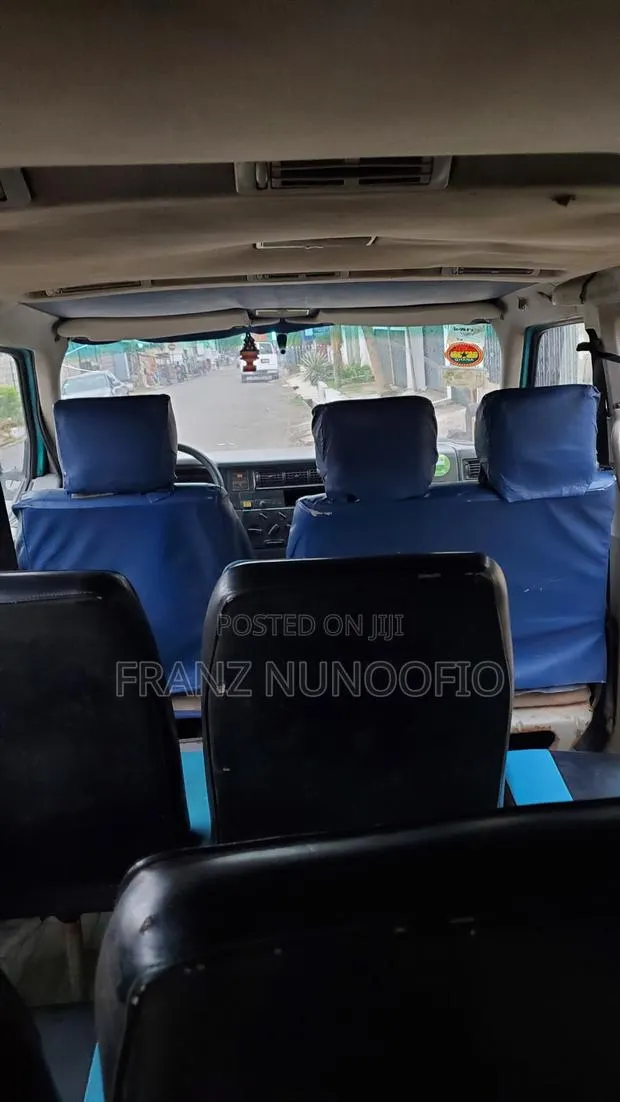 Volkswagen Transporter 1999 Green · Photo 6
