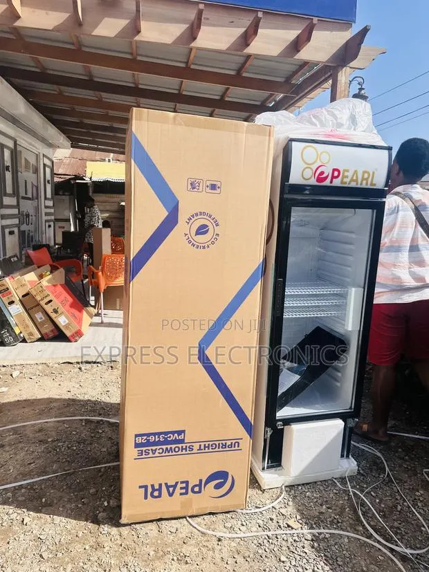 Adjustable Sleeve Display Fridge PVC-316 Pearl Single Door · Photo 1