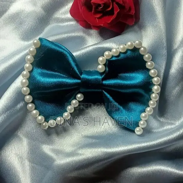 Scrunchie by Dina · Photo 1