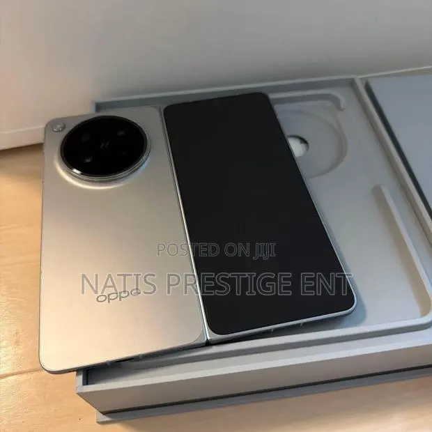 New Oppo Find N6 1 TB Silver · Photo 1