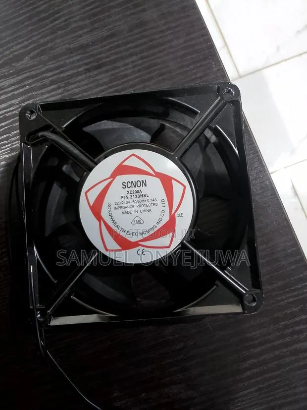 Amplifier Fan · Photo 1
