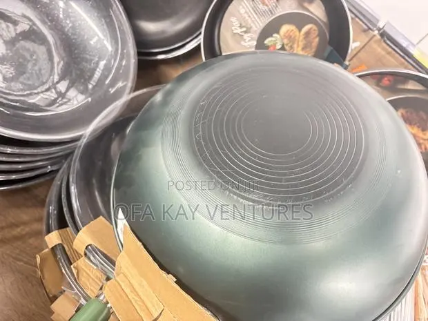 Stainless Steel Pan · Photo 4