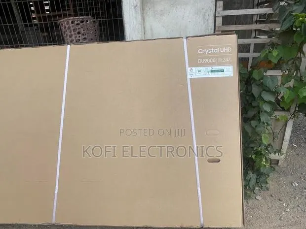Cutting-Edge 98-Inch Samsung Qled Tv · Photo 1