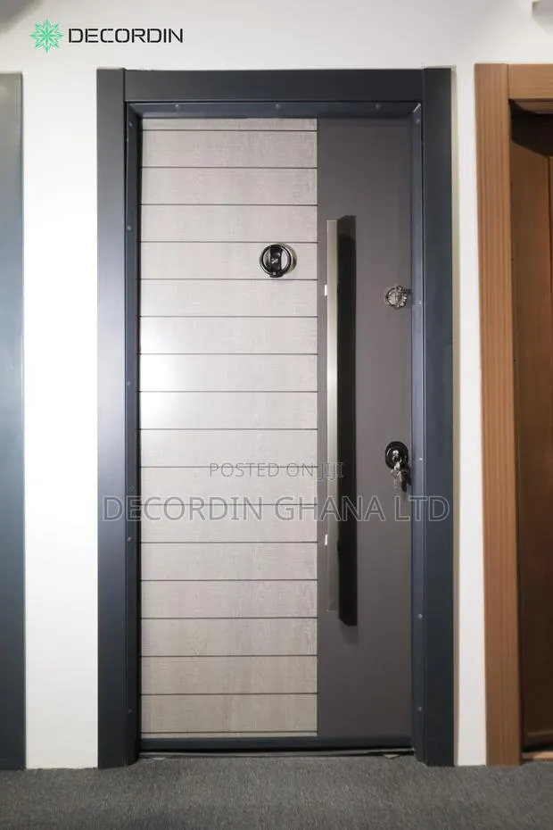 Decordin Security Door · Photo 1