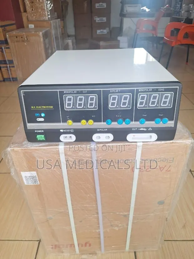 Diathermy / Electrosurgical Unit With Bipolar · Photo 1