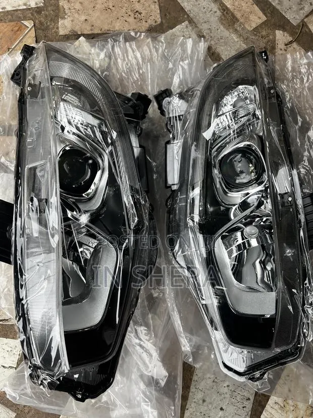 Honda Civic Headlight 2016 2017 2018 2019 2020 2021. · Photo 1