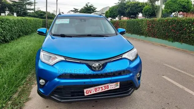 Toyota RAV4 2018 Blue · Photo 1