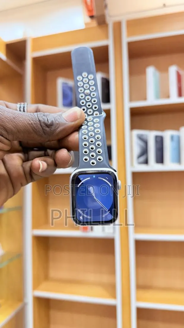 Apple Watch Series 6,44mm · Photo 1