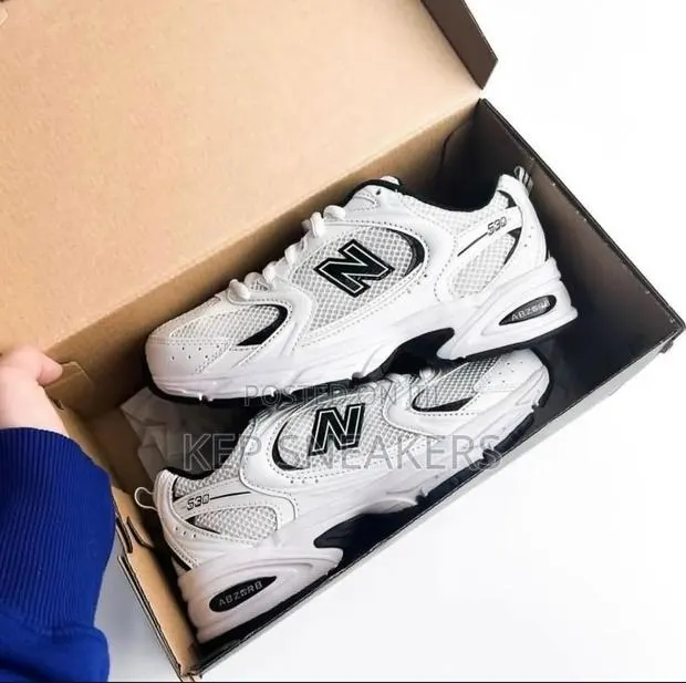 New Balance 530 B/W · Photo 1