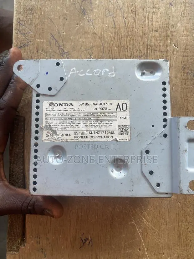 Honda Accord 2018 2019 2020 2021 2022 Amplifier/Tape Amplifier · Photo 1