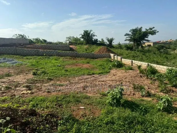 One Plot of Land for Sale in Santasi Darko · Photo 1
