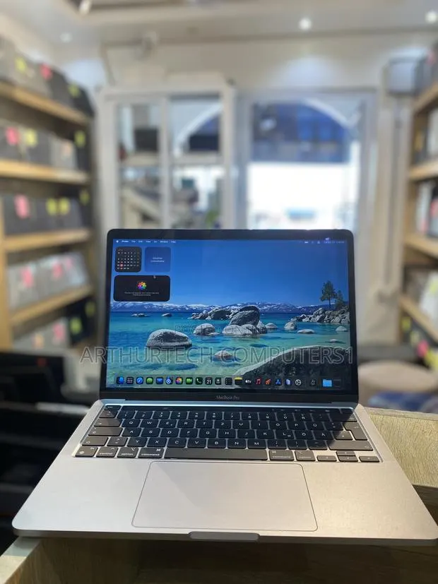 Laptop Apple MacBook Pro 2020 8GB Apple M1 SSD 256GB · Photo 1