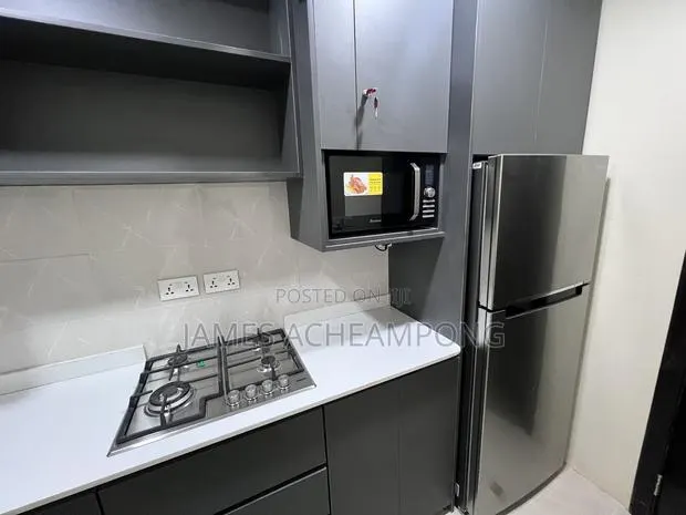 Kitchen Cabinet · Photo 1