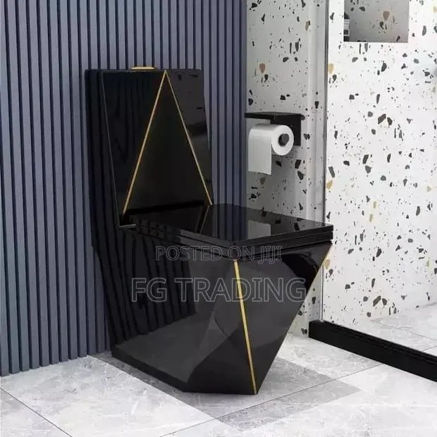 Black and Gold Toilet - Executive Water Closet - Diamond WC · Photo 1