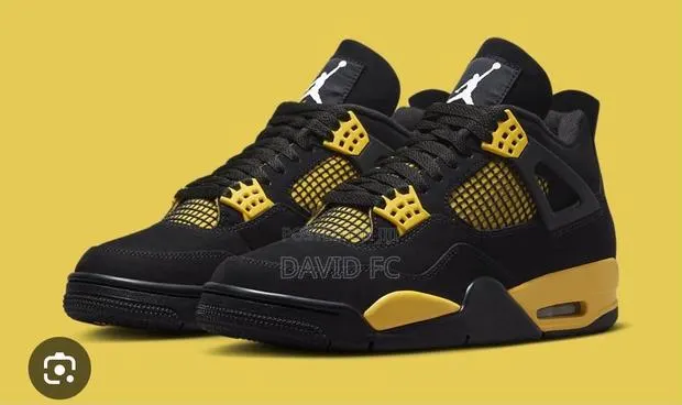 Air Jordan 4 · Photo 1