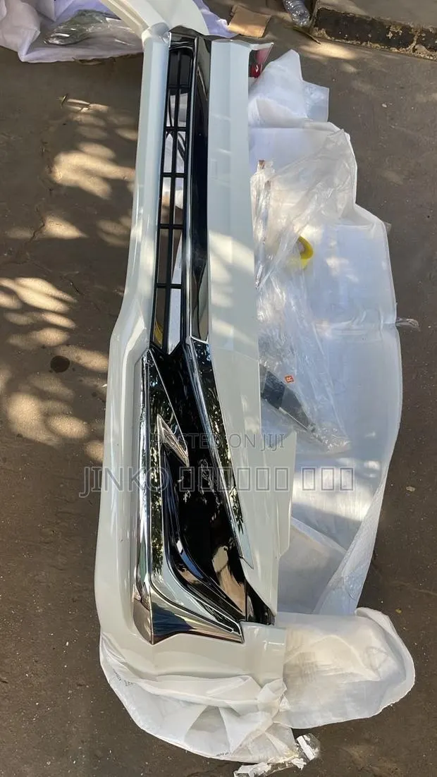 Toyota Landcruiser Prado 2018-2021 Front Spoiler With Led · Photo 1