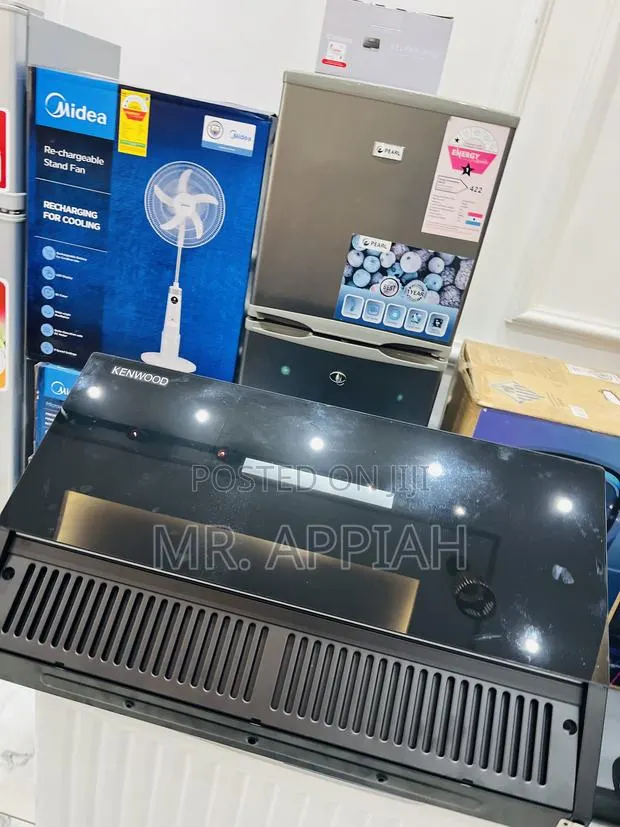 Chooses Premium Kenwood 90cm Mirror Black Finish Extractor · Photo 1