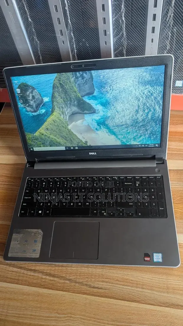 Laptop Dell Inspiron 15 5559 8GB Intel Core i5 HDD 500GB · Photo 1