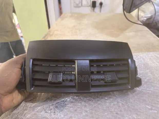 Toyota Rav 4 2008 to 2012 Aircondition Vent · Photo 1