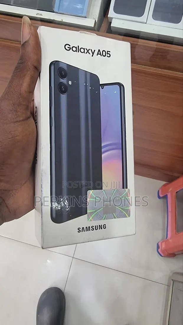 New Samsung Galaxy A05 128 GB Black · Photo 1