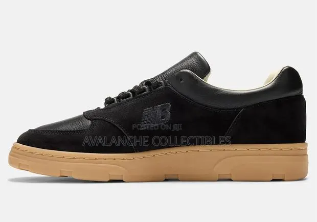 New Balance Classic Suede Shoes Sizes 40-45 · Photo 1