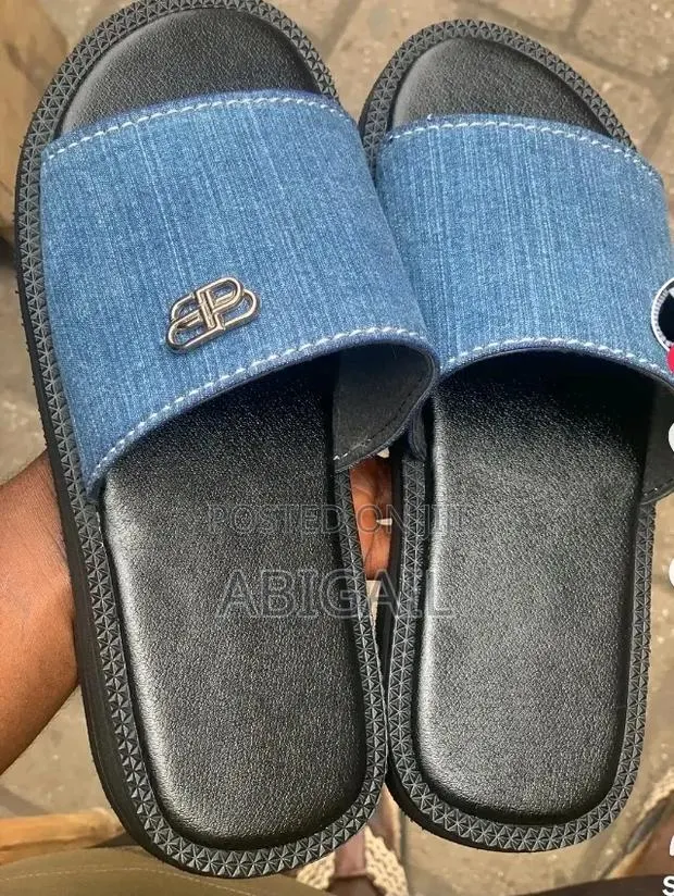 Premium Quality Handcrafted Leather Slippers · Photo 1