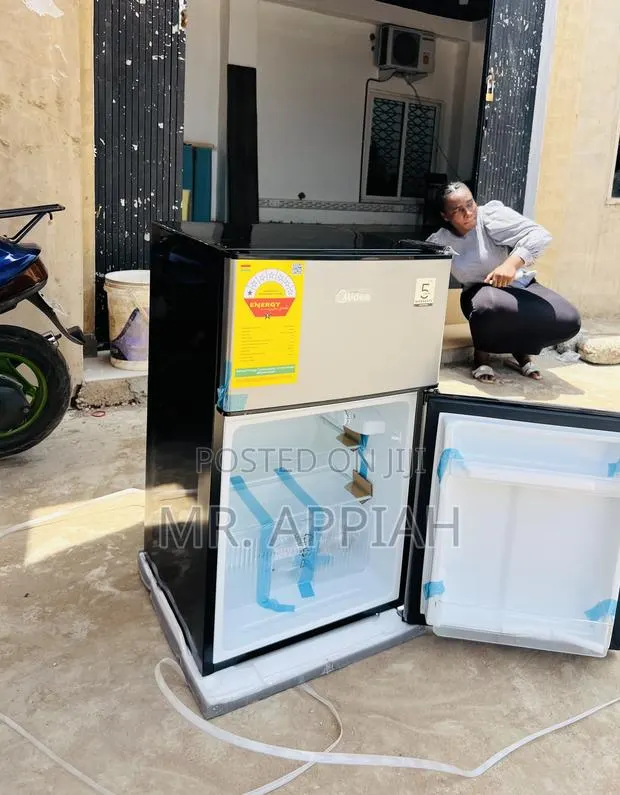 Fast Chilling Midea 87l 2 Door Electric Table Top Fridge · Photo 1