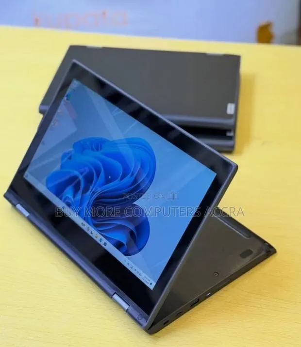 Laptop Lenovo 300e 4GB Intel Celeron SSD 128GB · Photo 1