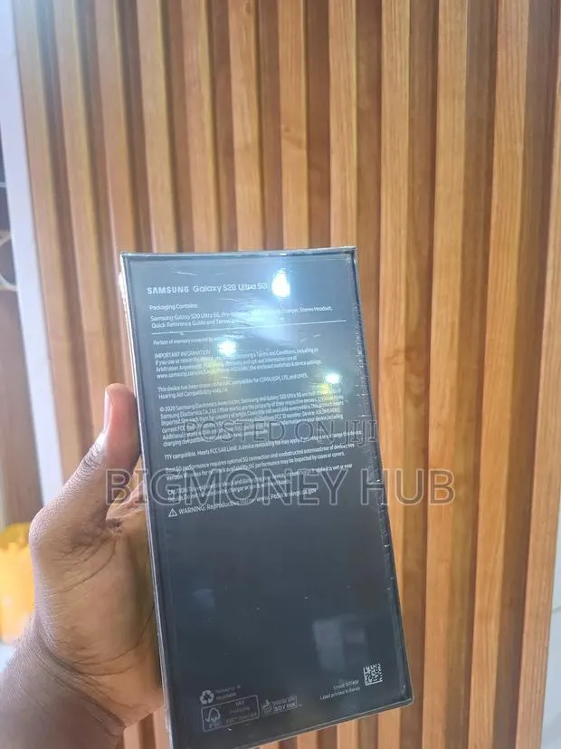 New Samsung Galaxy S20 128 GB Black · Photo 1