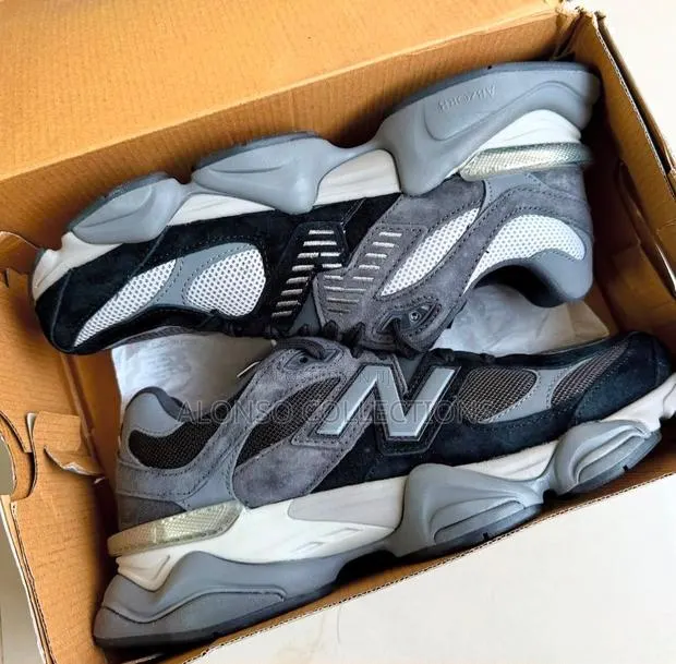 New Balance 9060 Black-Grey · Photo 1