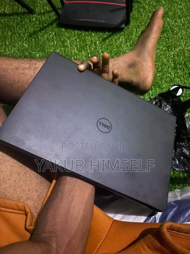 Laptop Dell Inspiron 15 12GB Intel Core i3 SSD 256GB · Photo 1