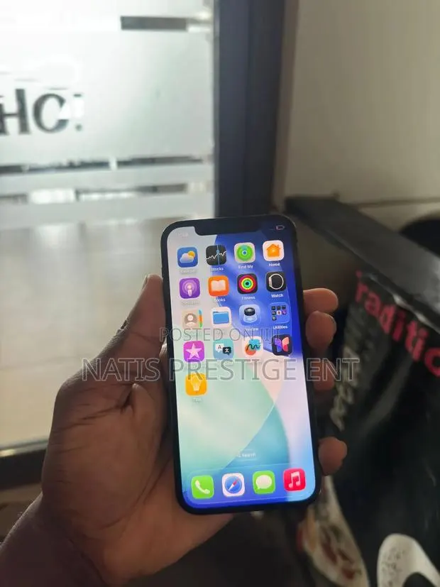 Apple iPhone 12 Pro 256 GB Silver · Photo 1