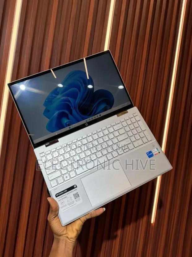 Laptop HP Pavilion 15 12GB Intel Core I5 SSD 512GB · Photo 1