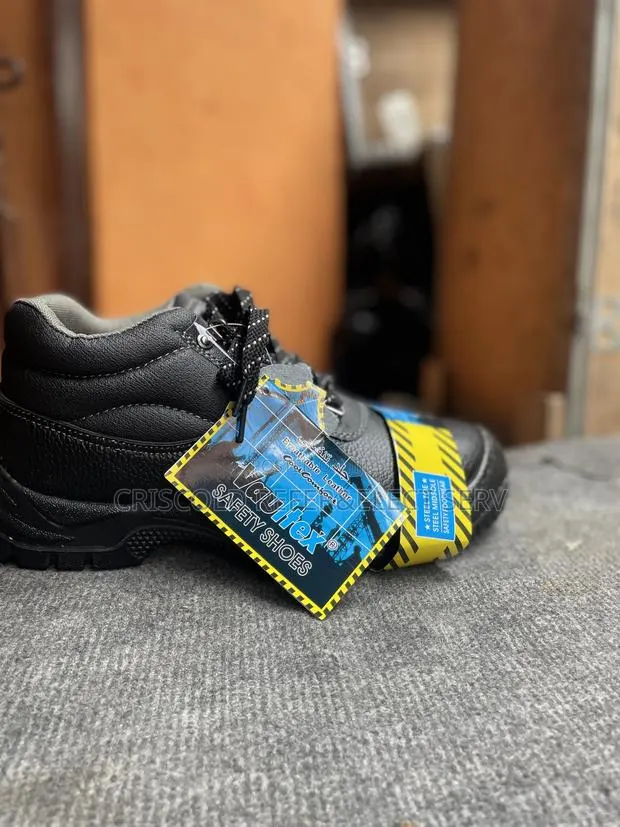 Safety Boot · Photo 1