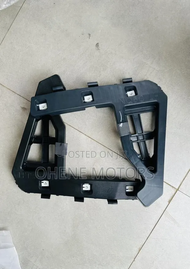 Kia Sportage 2022-2023 Front Bumper Complete Available · Photo 1