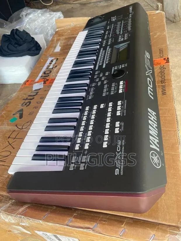 Yamaha Moxf 6 · Photo 1