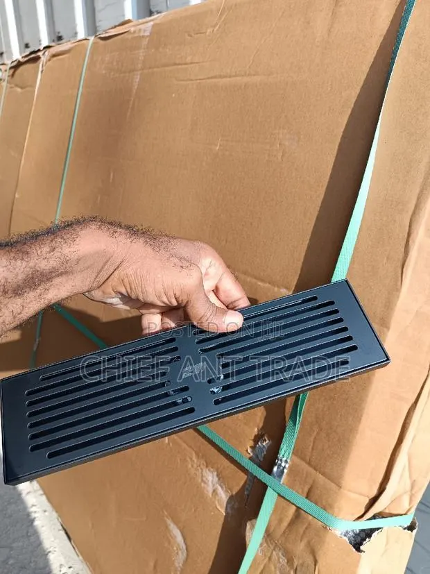 30cm Floor Drainer. Black. DLT-30b · Photo 1