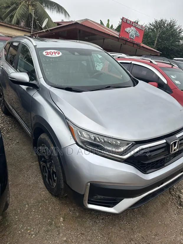 Honda CR-V Touring AWD 2019 Silver · Photo 1