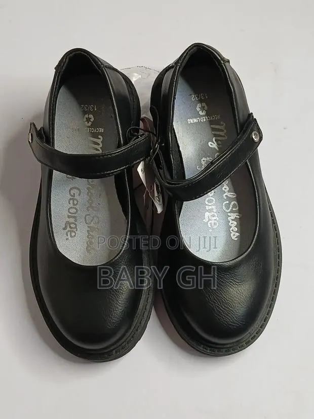 George Girls School Shoes · Photo 1