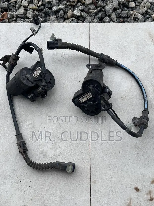 2017 to 2022 Honda Civic/ Accord Electric Parking Brake · Photo 1