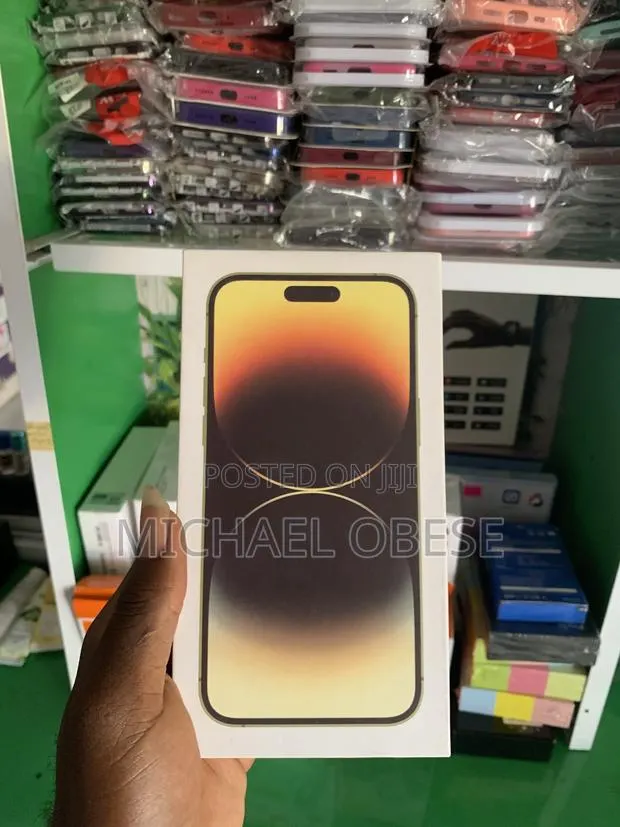 New Apple iPhone 14 Pro Max 128 GB Gold · Photo 1