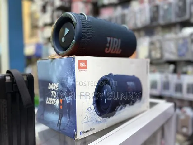 JBL Speaker · Photo 1