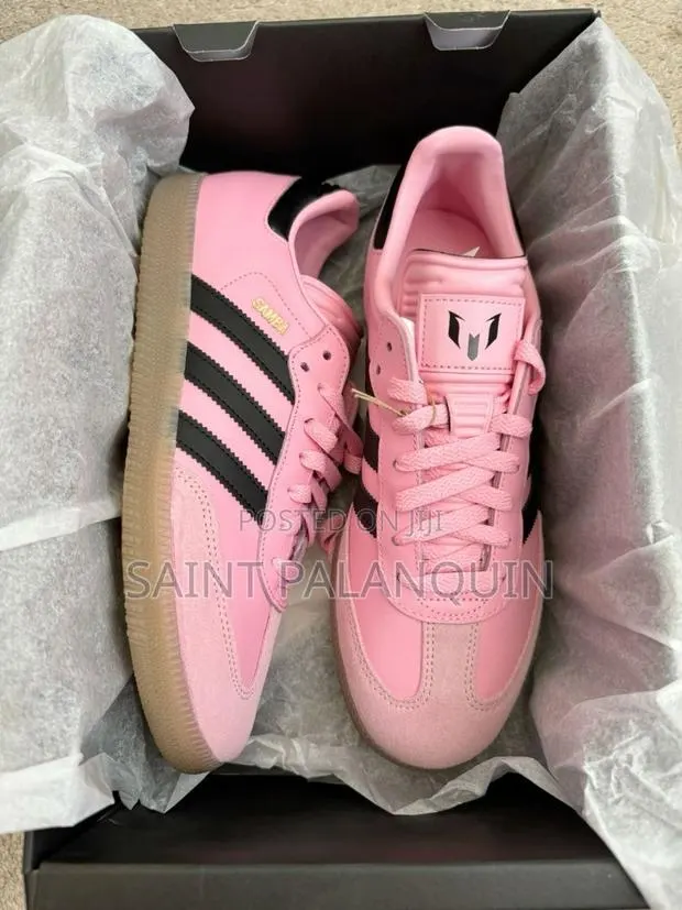 An Adidas Samba OG X Lionel Messi "Light Pink / Lucid Pink" Sneake · Photo 1