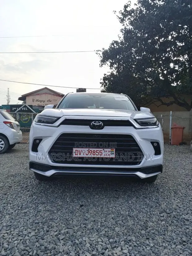 Toyota Grand Highlander Platinum 2025 White · Photo 1