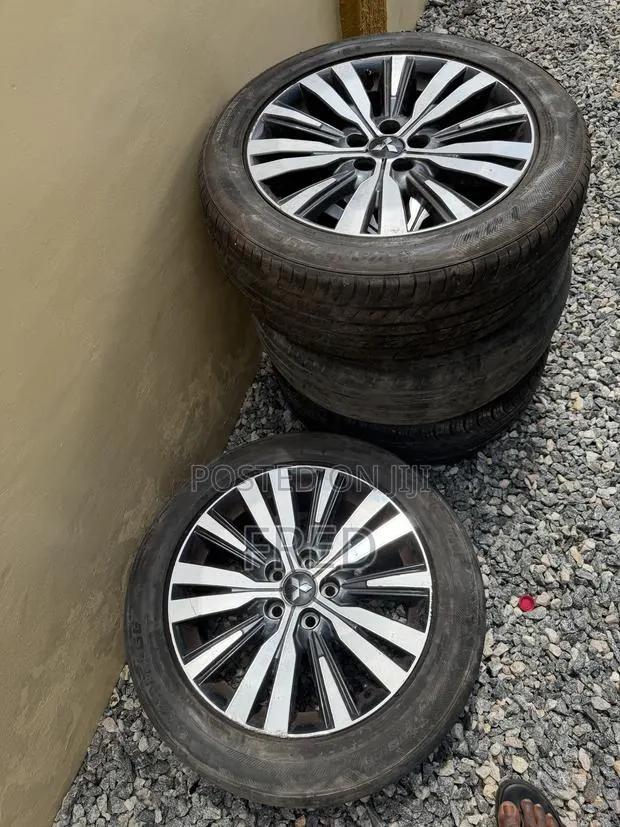2016 to 2020 Mitsubishi Outlander Rims · Photo 1
