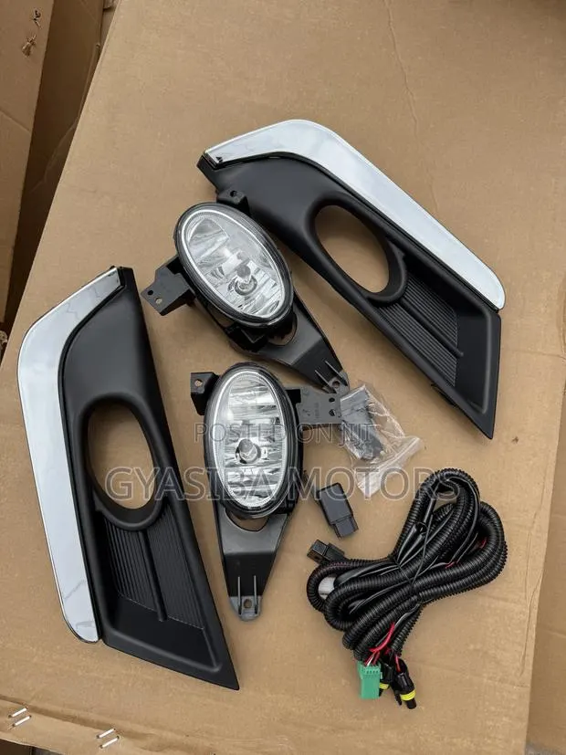 Honda CRV 2017 -2019 Foglight and Cover Complete · Photo 1