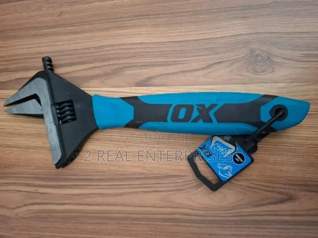 Ox Pro Series Adjustable Wrench 600mm · Photo 1