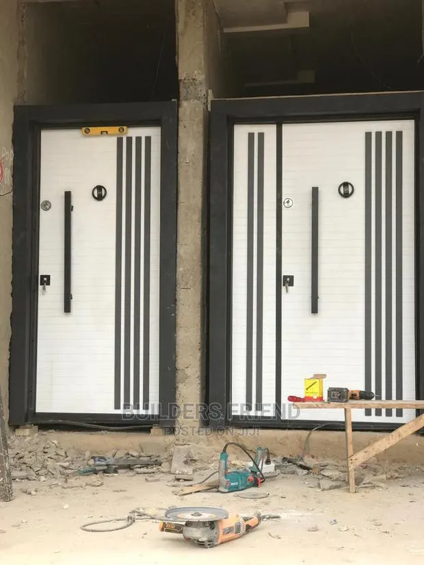 New Heavy Duty White Exclusive Doors+All Door Attachment · Photo 1